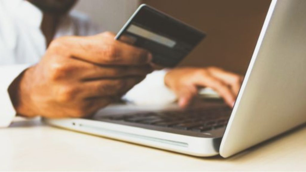 Persoanele fizice, vizate în luna octombrie